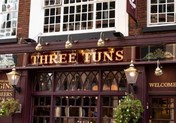 Three Tuns Aldgate Pub Front